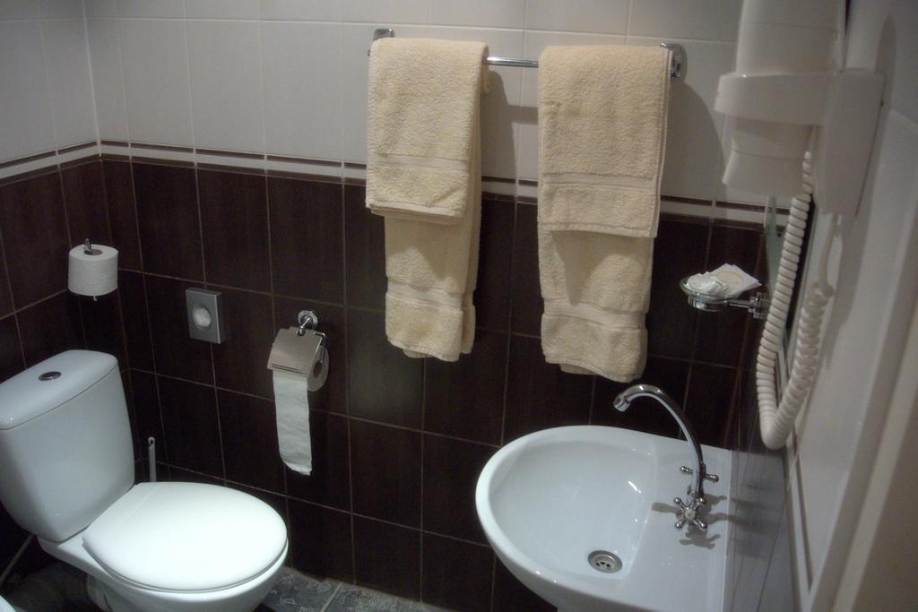 Eurohotel Маарду Номер фото
